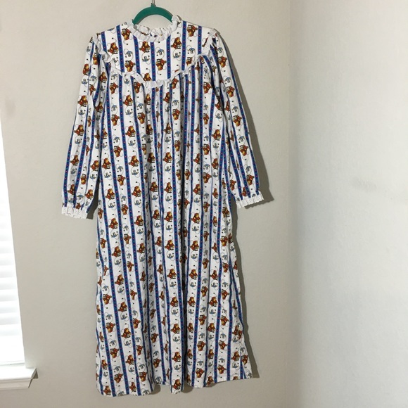 Lang Of Salzburg Intimates Sleepwear Lang Of Salzburg Vtg Disney Night Gown Winnie Pooh Poshmark